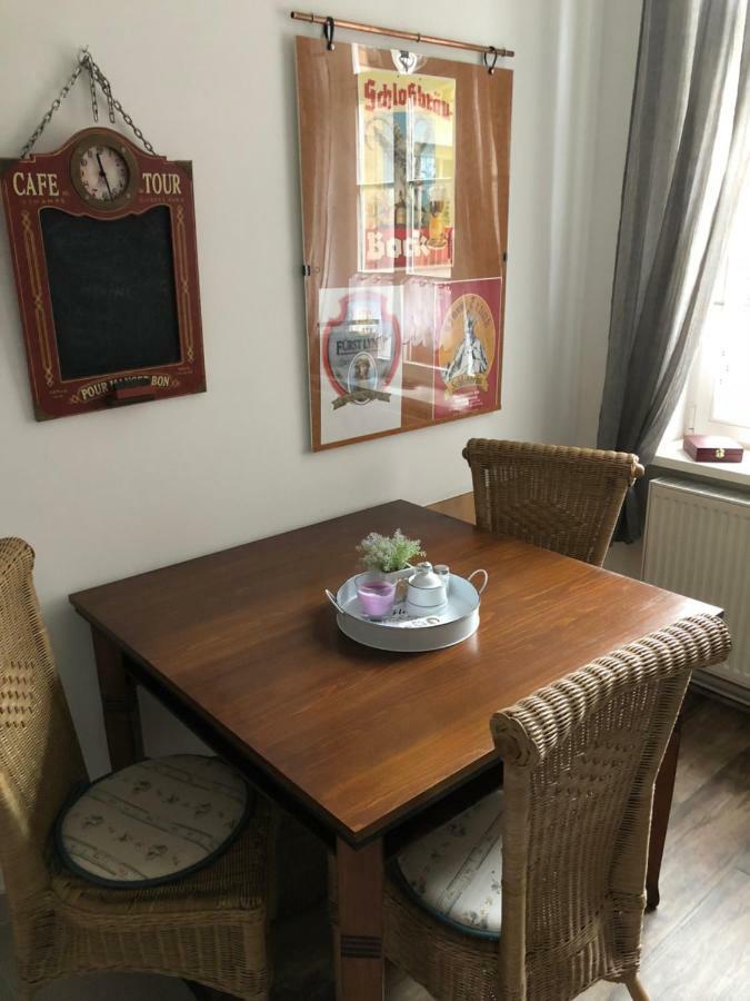 Alte Schule Cafe Und Pension Drehna エクステリア 写真