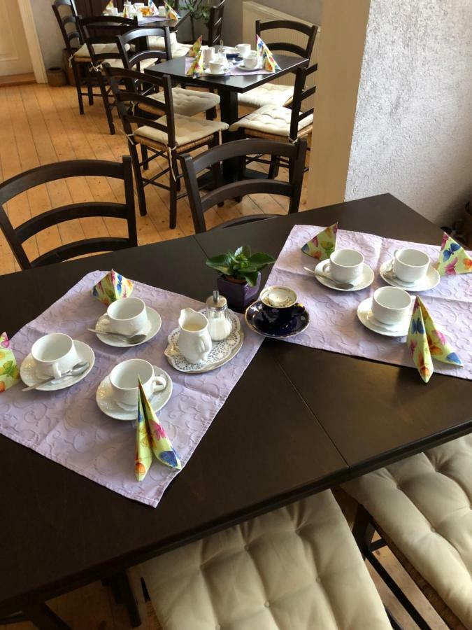 Alte Schule Cafe Und Pension Drehna エクステリア 写真
